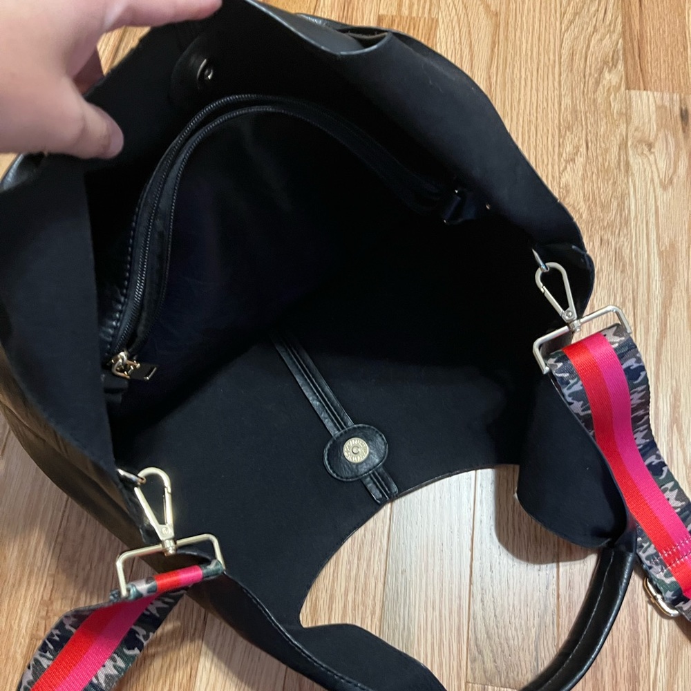 Social threads sold out bag with strap